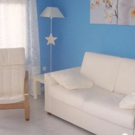 Blue House En Els Molins